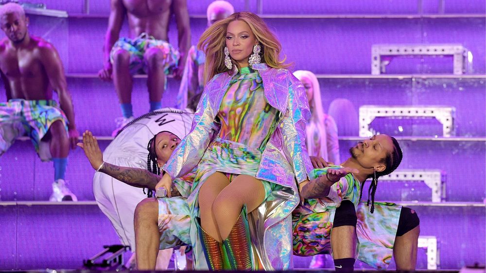 Disko topu atları ve dans eden robotlar: Beyoncé’nin Rönesans Dünya Turu Avrupa’da patlıyor