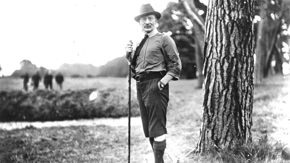 Culture Re-View: Robert Baden-Powell İzci Hareketini başlatıyor