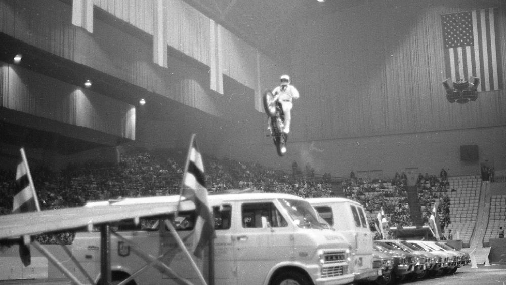 Kültüre Yeniden Bakış: Evel Knievel’i yıldız yapan ölüme meydan okuyan atlayışlar