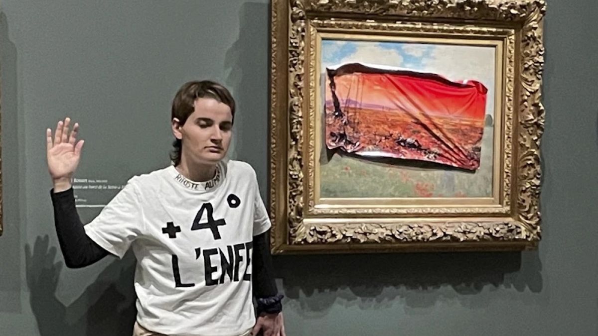 Musee d’Orsay’da Monet Resim üZerindeki İklim Protesto Çubuklar Poster