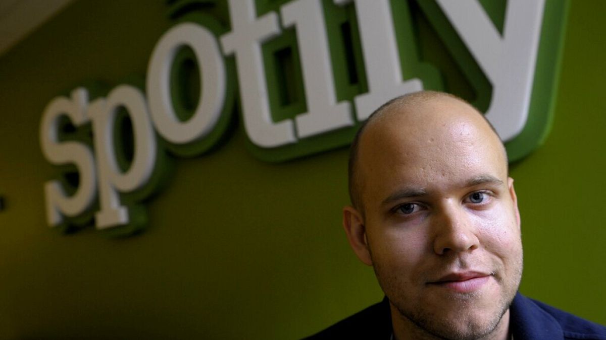 Spotify farkı: Daniel Ek, müzik yayını hizmetinin sanatçılara yardımlarını ödediğini söylüyor