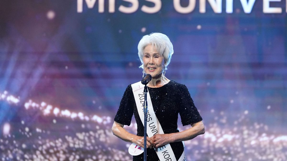 Resimlerde: 81 YAKINDAKI GÜNEY KORE MODELI ChOI Soon-hwa nededeyse en yaşli Miss Universe Olur