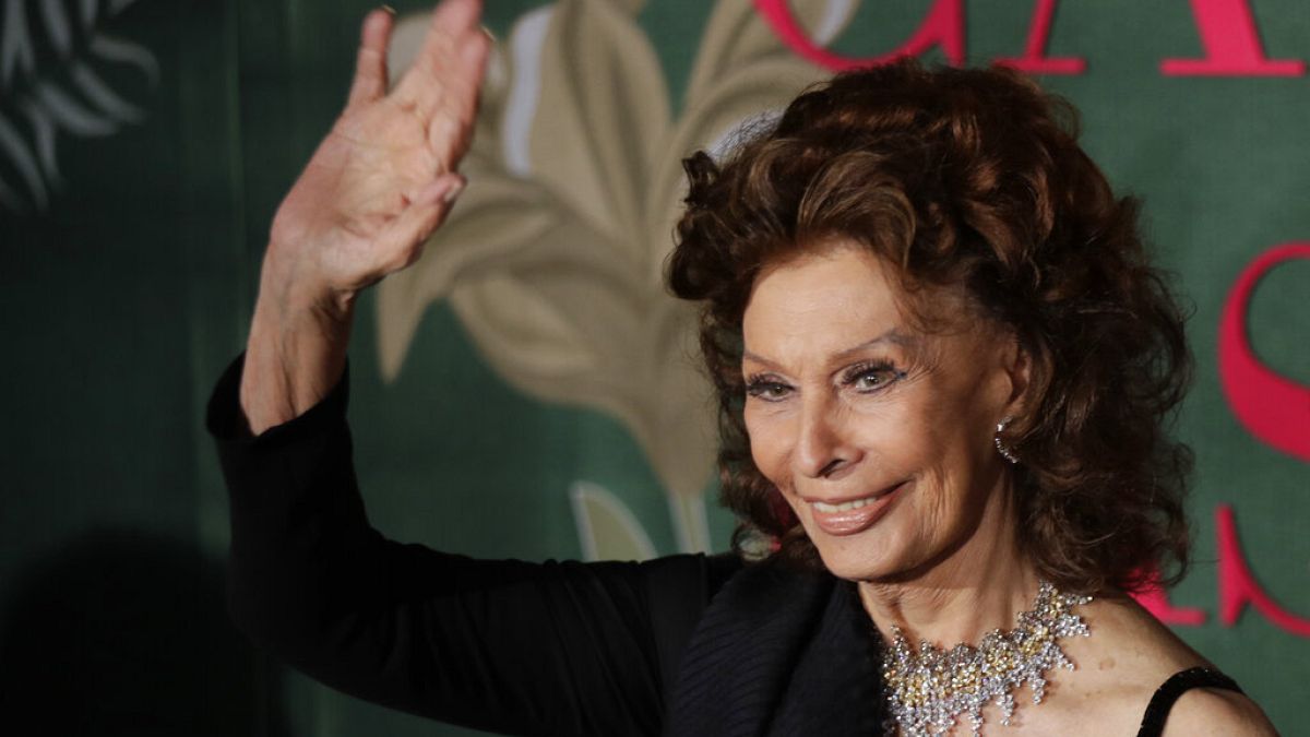 Sophia Loren 90’A DÖNER: İtalyan Sinema Diva’nın Rollini ve UluslararaSı Ödülleri