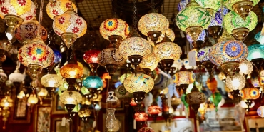 Guller ve Gunahlar Ekibinden Istanbul8217a Pazar Cikarmasi featured