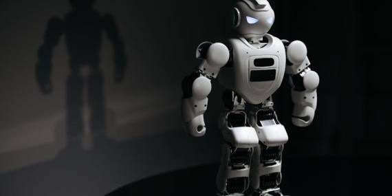 Insansi Robot Walk Manden Rekor Yuruyus 65.17 Kilometre featured