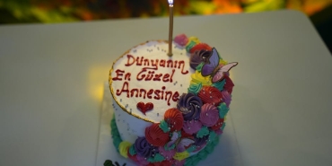 Fulden Uras8217tan Annesine Duygusal Dogum Gunu Mesaji featured