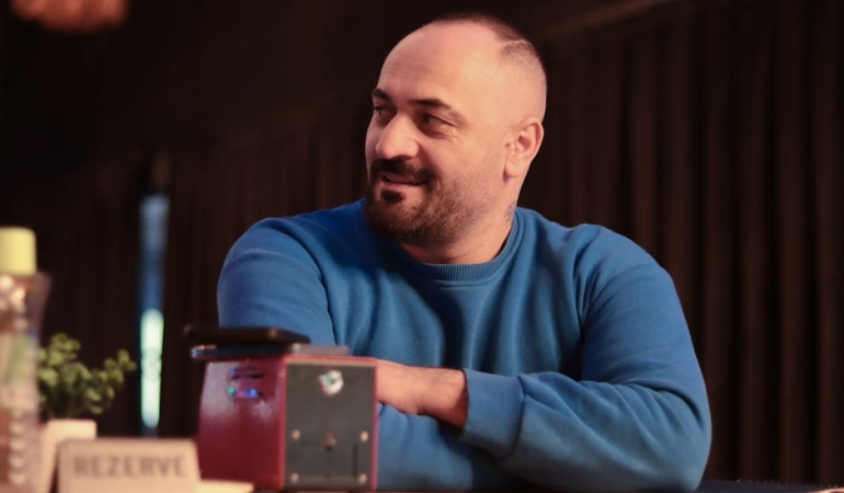 Survivor Veda Gecesi Yasin Obuz Adadan Ayrildi featured